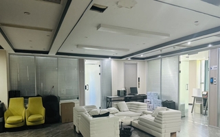 荣安中心出租-1900m²-简单装修